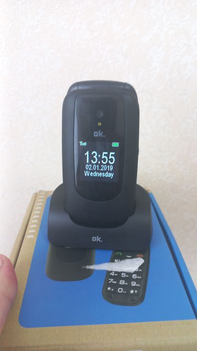 Кнопковий телефон