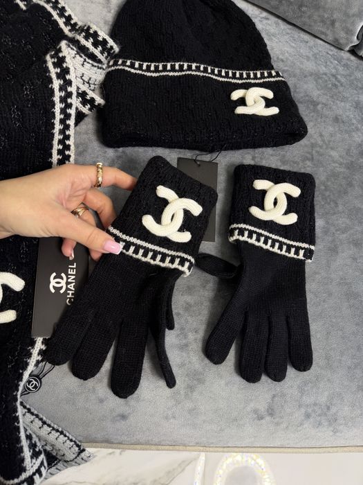 Набор Chanel шапка шарф перчатки
