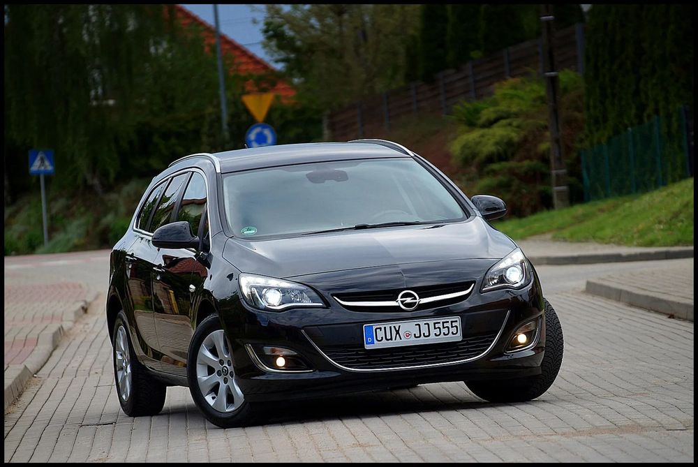 Opel Astra 1.4 Turbo * Cosmo * Xenon * Navi * Led * Niemiecka * Top *