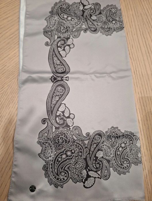 Lenço de senhora da Salsa