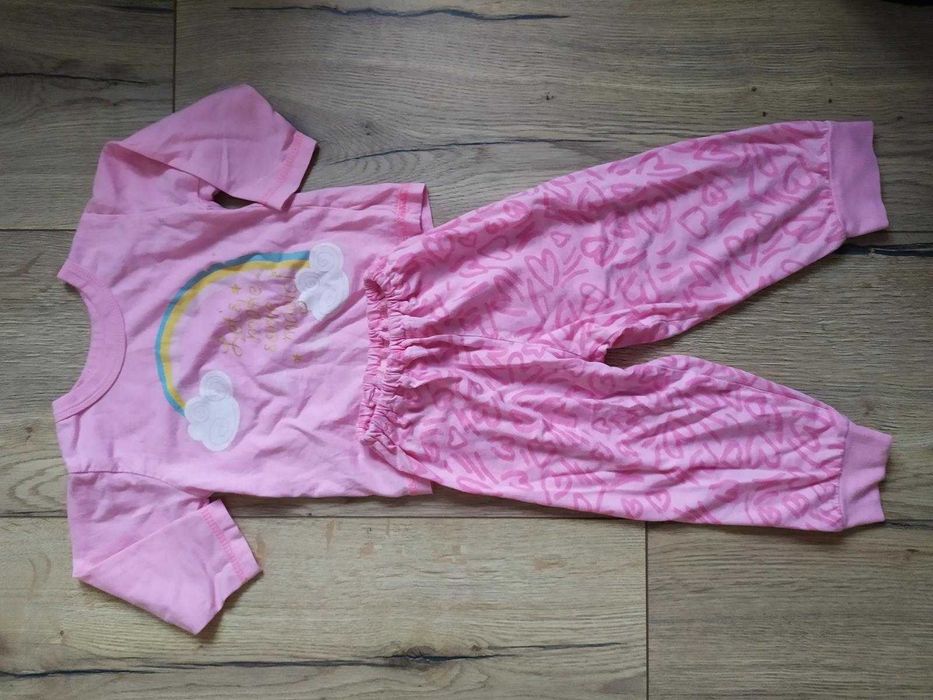 Różowa piżama w serduszka 86