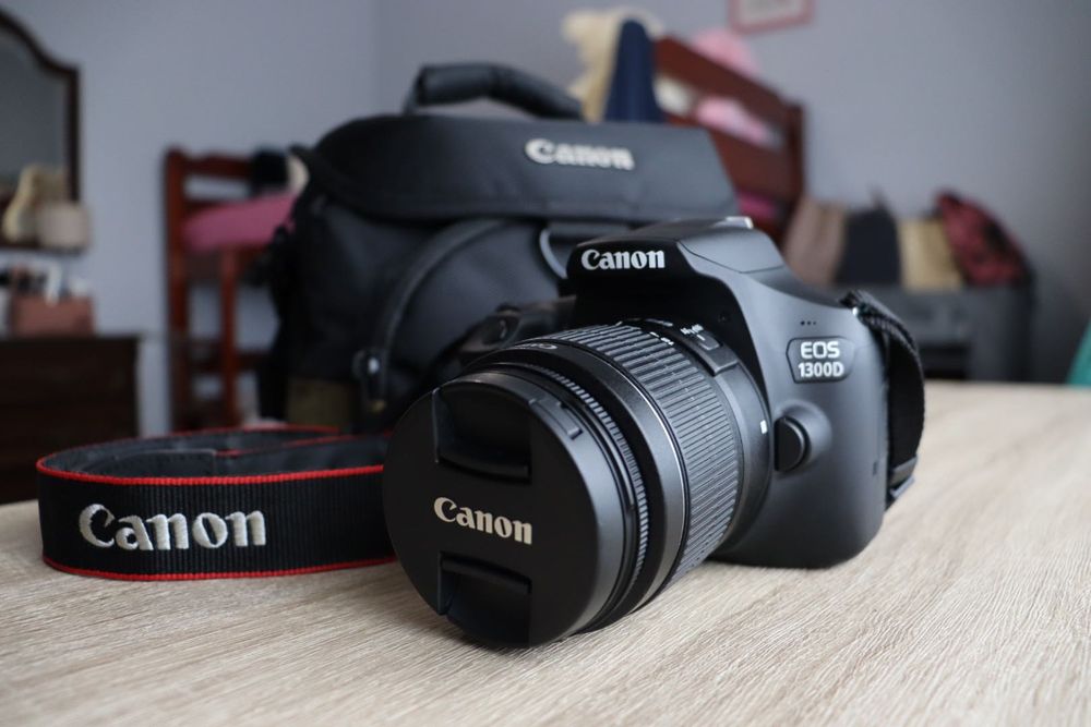 Máquina Canon 1300D