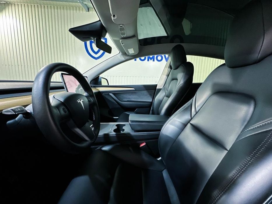 Tesla Model Y529847991487713287