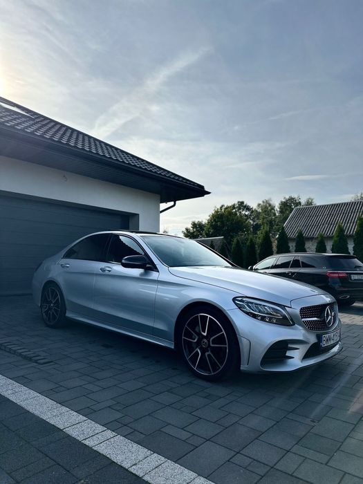 Mercedes-Benz Klasa C 300 4matic pakiet Amg mocne wyposażenie