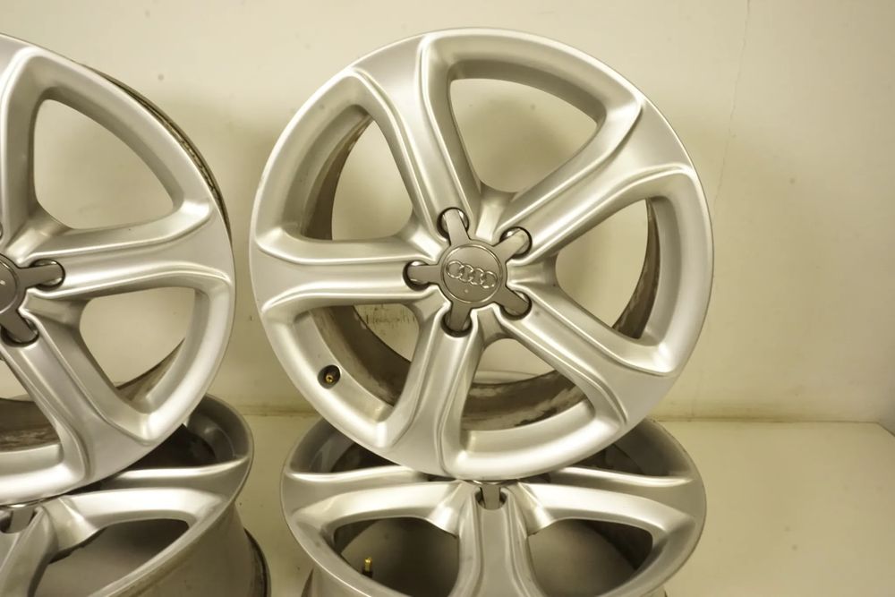 Felgi aluminiowe 17 Audi A3 A4 A5 A6 A7 A8  Q3 Q5 ET45 Oryginał