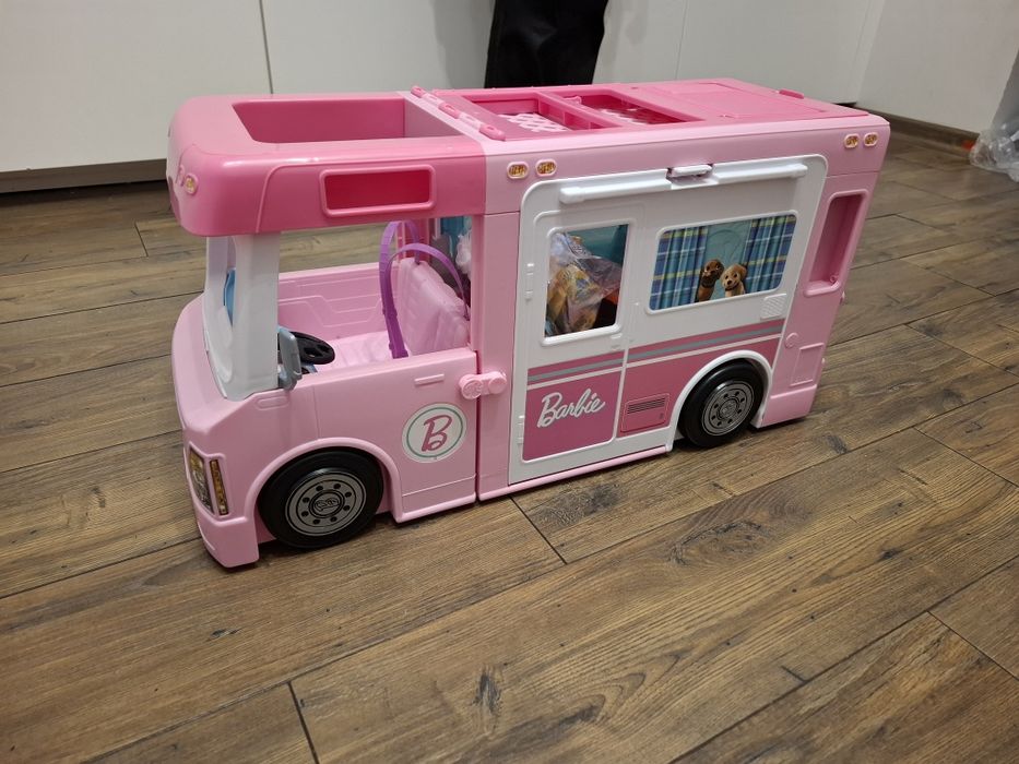 Camper Barbie mega