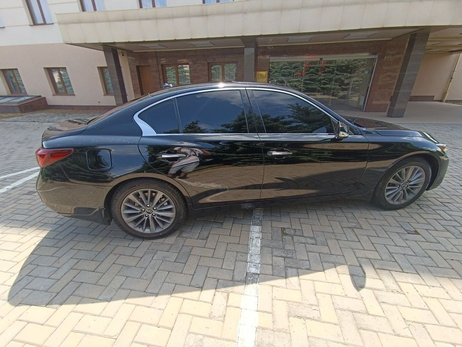 Продам  Infinity Q50