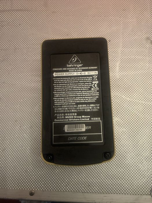 Pedal equalizador Behringer
