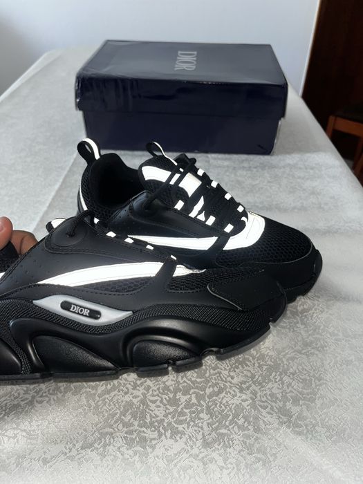 Dior B22