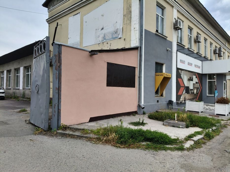 Оренда 6 кв.м фасад на  Чигиринську