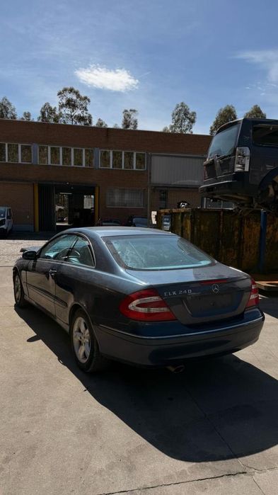 Para peças MERCEDES-BENZ CLK (C209)
