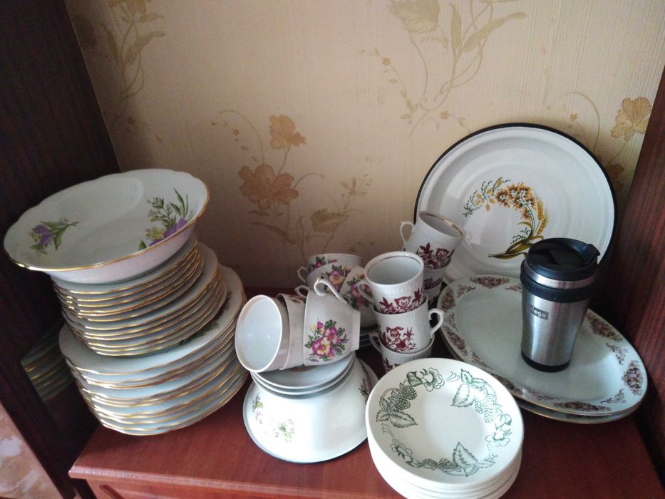 Продаю посуд в асортименті