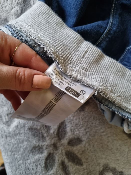Spodnie jeans r.62