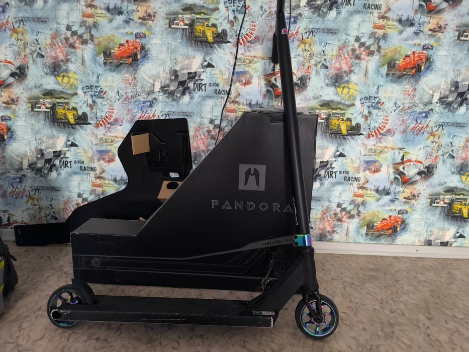 Самокат Ethic pandora neochrome Large новий