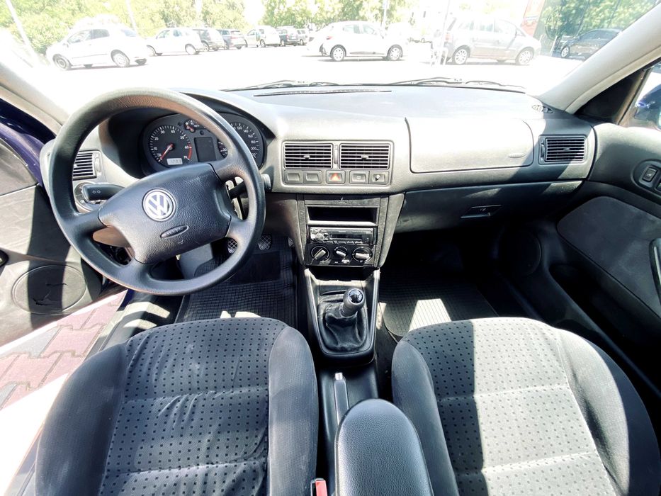 Volkswagen Golf — fotografia 4