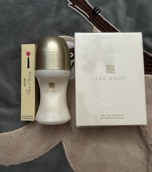 Zestaw Far Away Avon
