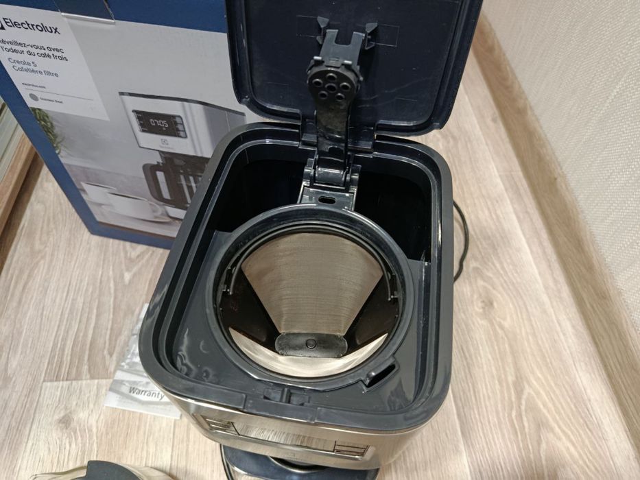 Кавоварка крапельна Electrolux E5CM1-6ST