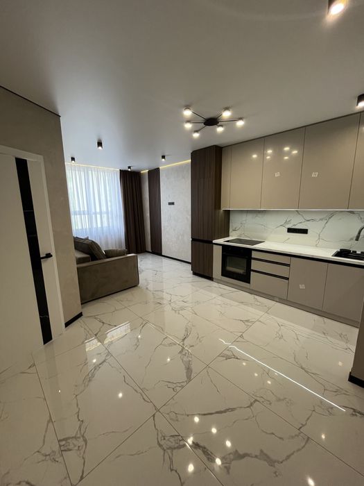 Шикарна євро 2к в районі Центрального парку. Держ програми -Так