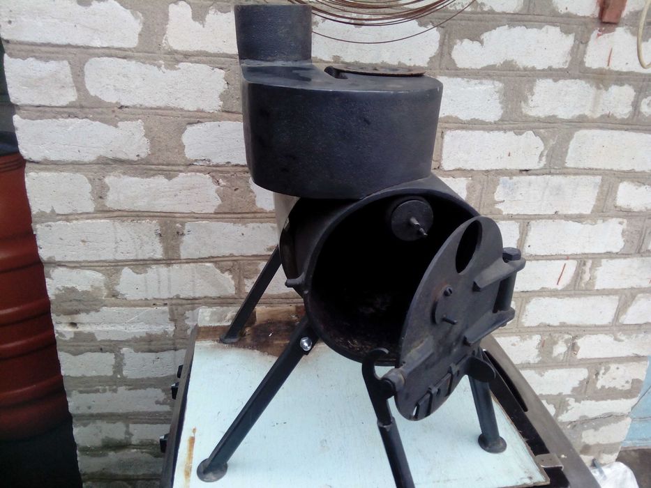 Пиролизная печь (буржуйка) длительного горения, с камерой дожига газов