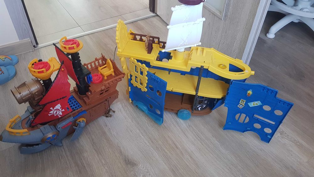 Statki pirackie -zabawki