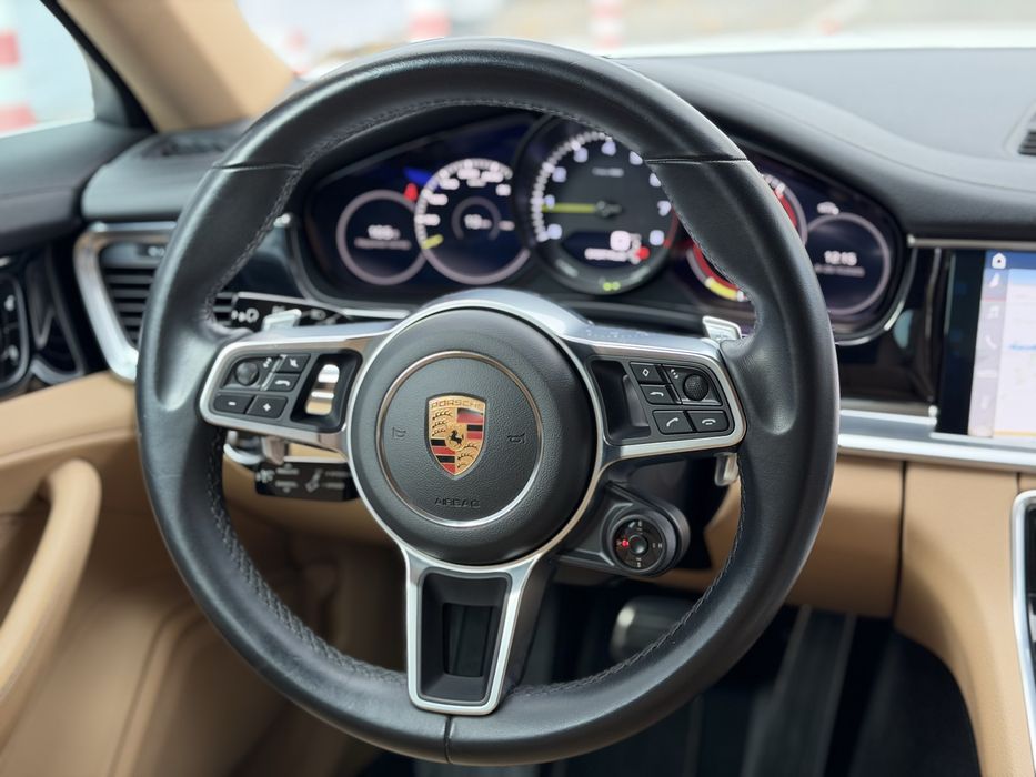 Porsche Panamera 4 E-Hybrid