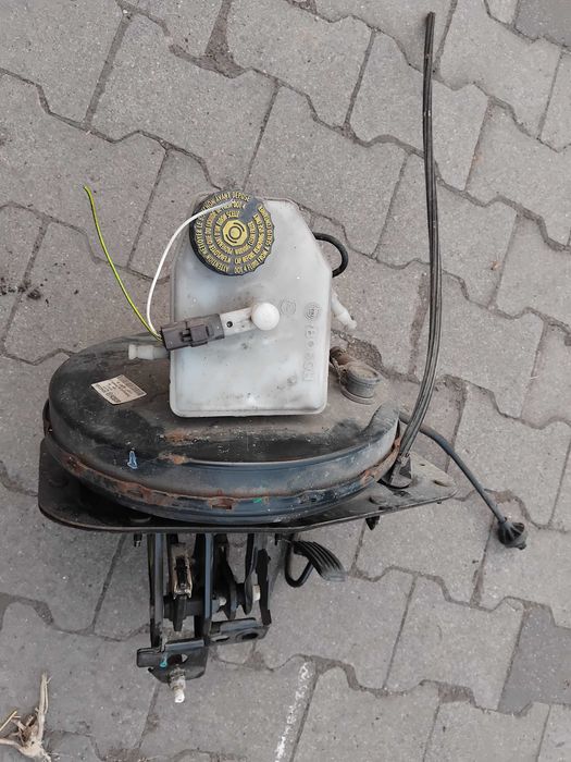 pompa hamulcowa z serwem