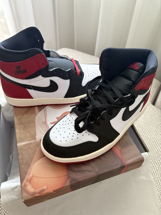 Air Jordan 1 OG BLACK TOE