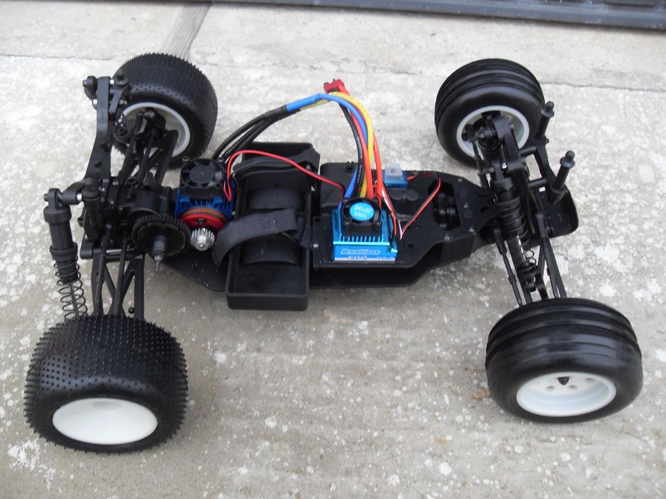 HPI  FIRESTORM Flux 1:10 Model RC 2WD Elektryczny
