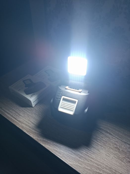 Світлодіодний ліхтарик під акумулятор макіта.