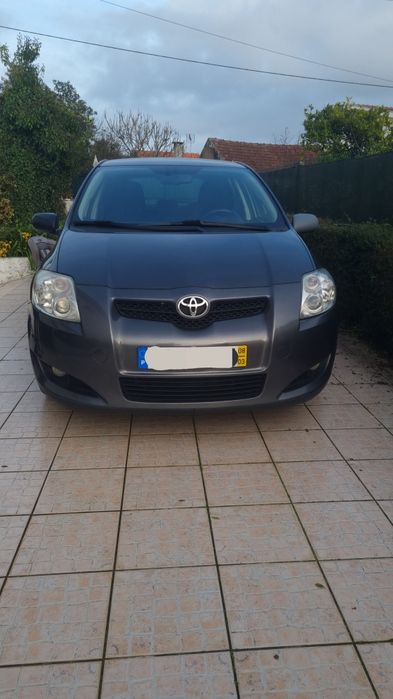 Toyota Auris 1.4 D-4D 2008 – Económico, Fiável e Bem Estimado