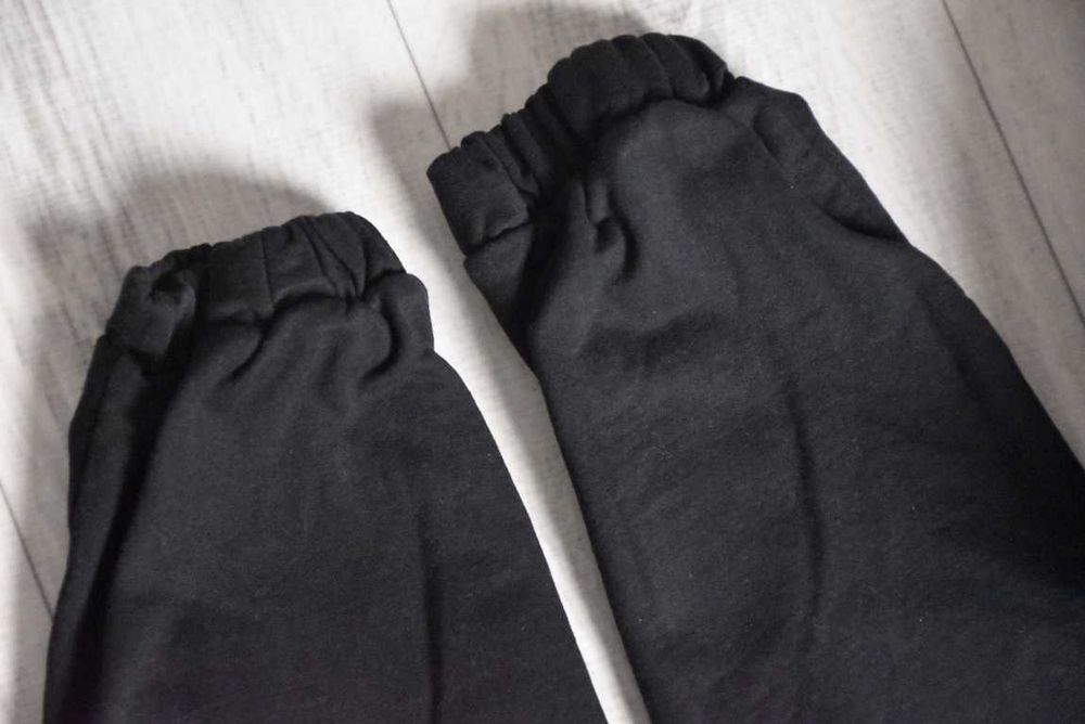 *Asos* spodnie dresowe dresy czarne gumki nogawki_38