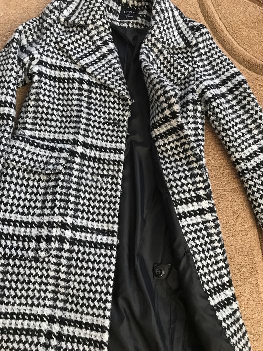 Пальто тепле в клітинку S-M. Весна, осінь