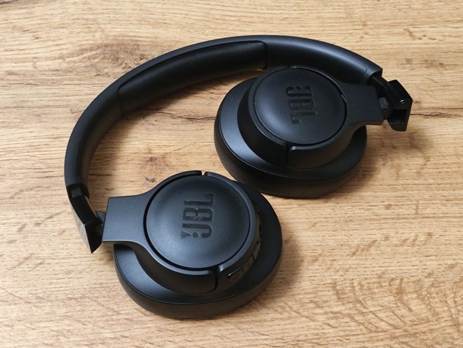 Наушники JBL Tune 720BT Black, как новые