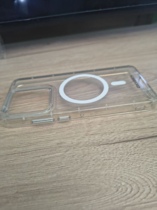 Etui oryginał oxygen plecki smartfon telefon Motorola 50 przezroczyste