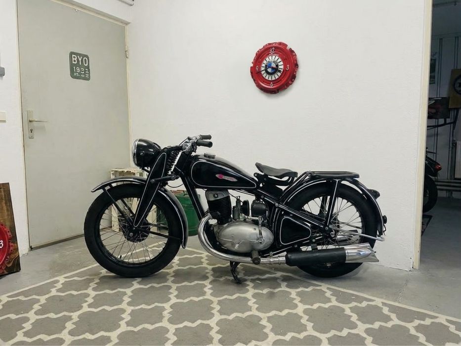 Zegarek w stylu BMW