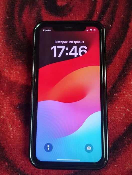 Продам Айфон 11 пам
