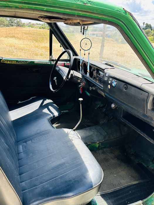 Carrinha caixa aberta/ Pick up Datsun 620