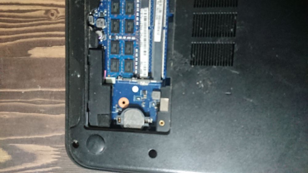 НОУТБУК DELL Inspiron 3521 на запчастини или под востановление