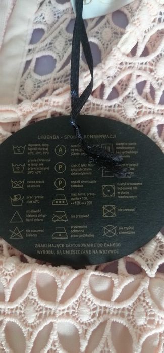 Ażurowa sukienka