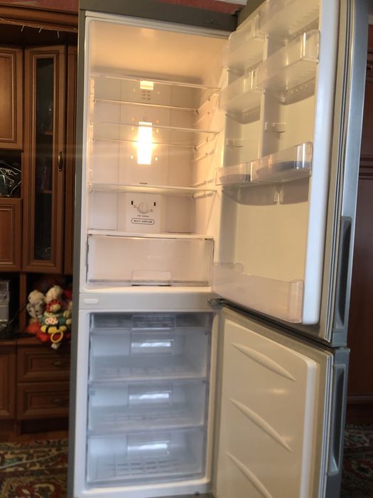 Продам холодильники