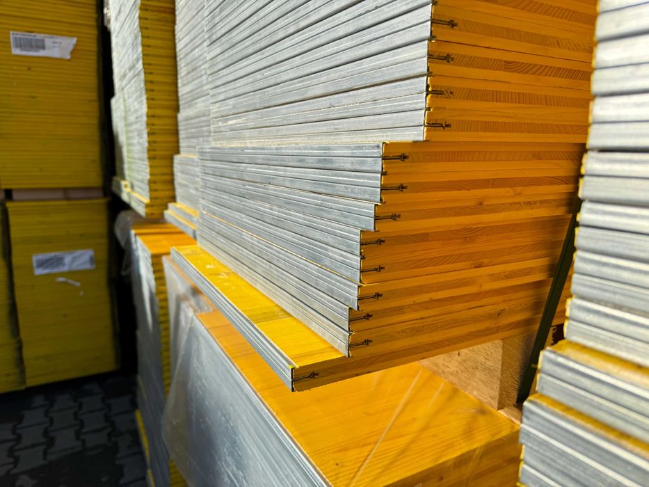 Świerkowa płyta szalunkowa okuta warstowa 2x0,5 premium