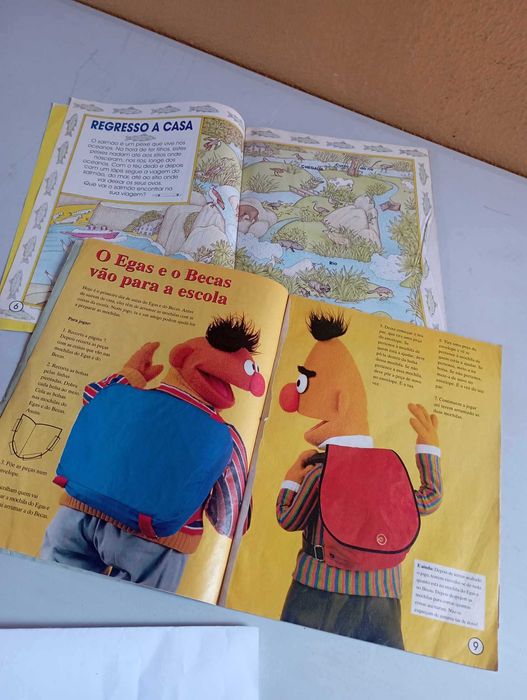 Conjunto 2 revistas antigas Rua Sésamo - 1994 e 1992