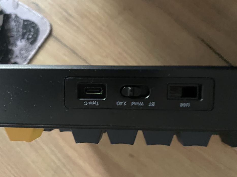 Продам клавіатуру Аула ф75