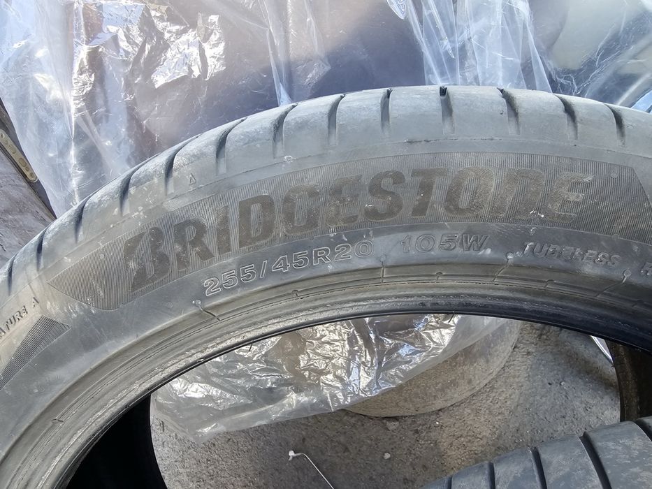 Bridgestone Turanza 6 255/45 R20 — 2024 рік