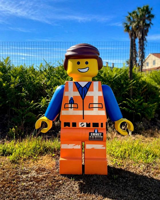 LEGO Gigante XXL EMMET - The LEGO Movie - 1,35mt | Peça Rara – OPORTUNIDADE