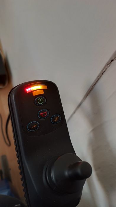 Wózek inwalidzki elektryczny