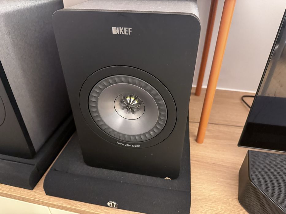 Glosniki/kolumny marki Kef X300A