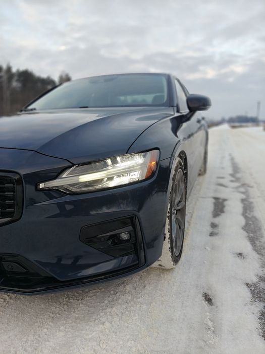 Volvo S60 III 2.0 T5 250 KM AWD 2021 43 tys. km | Full LED | R-design