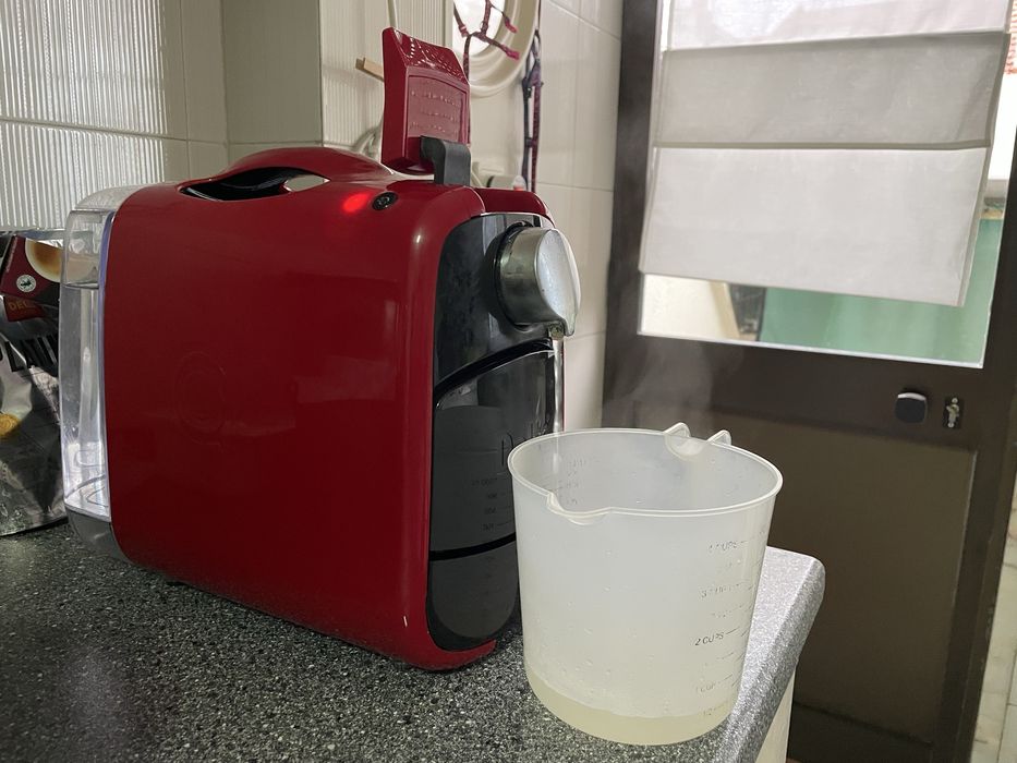 Máquina de café de cápsulas Delta Qosmo