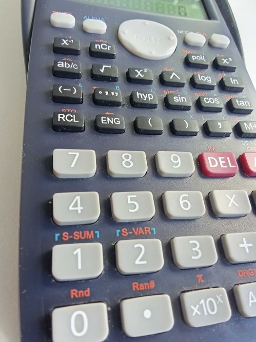 Calculadora Científica D82MS